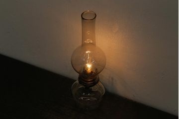 アンティーク照明　昭和初期　オイルランプリメイク　レトロなガラスが和む空間を演出するテーブルランプ(スタンドライト、卓上照明)(R-041943)