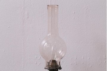 アンティーク照明　昭和初期　オイルランプリメイク　レトロなガラスが和む空間を演出するテーブルランプ(スタンドライト、卓上照明)(R-041943)