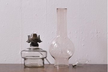 アンティーク照明　昭和初期　オイルランプリメイク　レトロなガラスが和む空間を演出するテーブルランプ(スタンドライト、卓上照明)(R-041943)