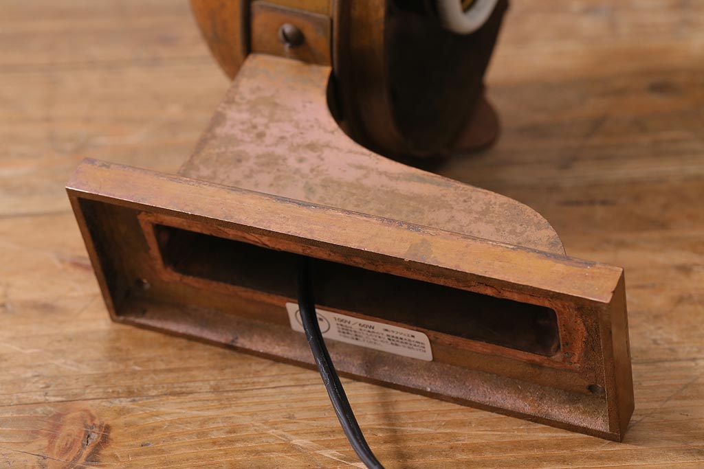 アンティーク照明　日本製　上手物!　大正期　銅製　珍しいデザインが目を引く壁掛け照明(シェード、ウォールライト、ブラケットライト)(R-041944)