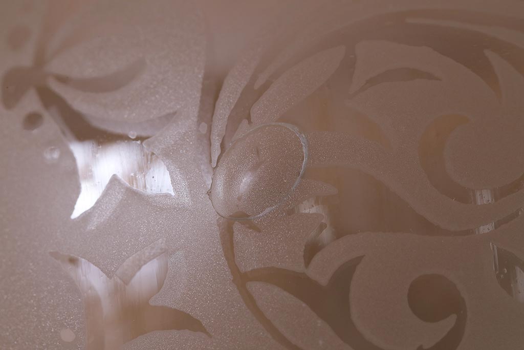 ヴィンテージ照明　フランスビンテージ　フロストガラス　優美なデザインが印象的なガラスシェードのペンダントライト(天井照明、シェード)(R-041945)