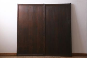 アンティーク建具　和製アンティーク　明治大正期　濃淡のある木の色味が味わい深い板戸2枚セット(帯戸、建具)(R-041946)