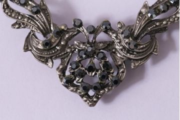 ヴィンテージ　昭和期　クラシカルなデザインが素敵なネックレス(アクセサリー、ビンテージ)(R-042001)