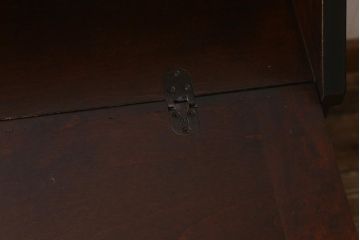 中古　北海道民芸家具　上質な作りが魅力のライティングビューロー(机、引き出し)(定価約34万円)(R-042012)