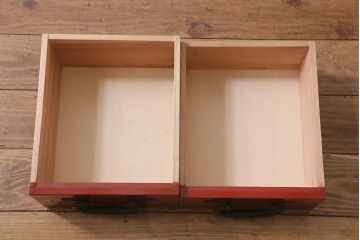 ラフジュ工房オリジナル　古金具リメイク　前板栗材　ヒノキ材　朱塗りが気品漂う小引き出し(小物収納、卓上収納)(R-042017)