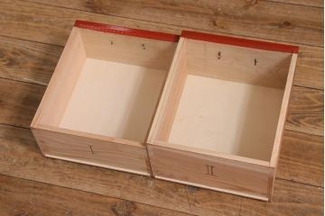 ラフジュ工房オリジナル　古金具リメイク　前板栗材　ヒノキ材　朱塗りが気品漂う小引き出し(小物収納、卓上収納)(R-042017)