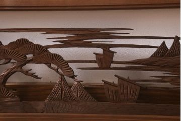 ビンテージ建具　昭和中期　山水図　帆掛け船　風情のある和空間を演出する彫刻欄間(明かり取り、明り取り)(R-042021)