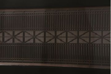 アンティーク建具　片面ガラス　繊細な組子と太い框が和の空間を彩る欄間(明かり取り、明り取り)(R-042023)