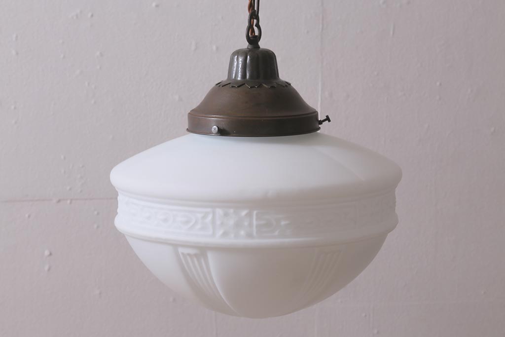 アンティーク照明　陽刻のカバーが上品なペンダントライト(天井照明、吊り下げ照明)(R-042029)