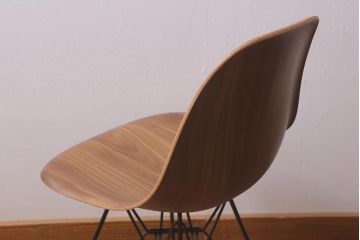 展示美品　Hermanmiller(ハーマンミラー社)　イームズウッドシェルチェア　ワイヤーベース(サイドチェア、椅子)(定価約9万円)(R-042032)