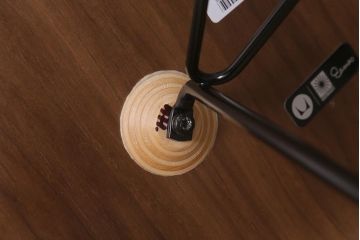 展示美品　Hermanmiller(ハーマンミラー社)　イームズウッドシェルチェア　ワイヤーベース(サイドチェア、椅子)(定価約9万円)(R-042032)
