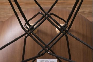 展示美品　Hermanmiller(ハーマンミラー社)　イームズウッドシェルチェア　ワイヤーベース(サイドチェア、椅子)(定価約9万円)(R-042032)
