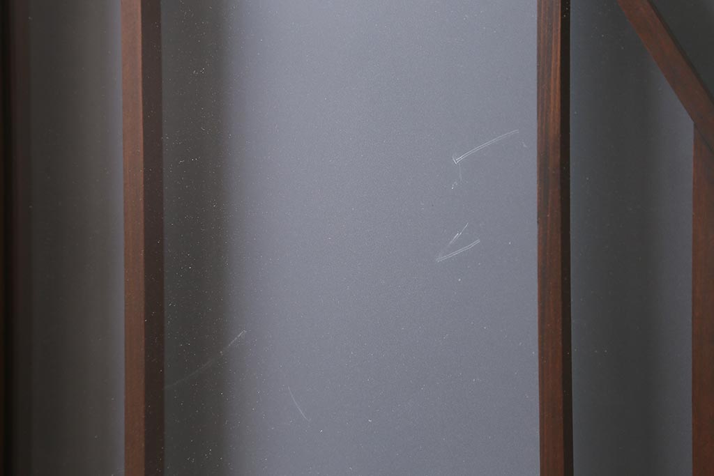 アンティーク建具　和製アンティーク　ヒノキ材　腰板ケヤキ材　上手物!　珍しいデザインが目を引くガラス戸4枚セット(引き戸、建具)(R-042036)