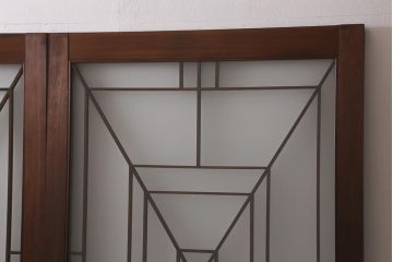 アンティーク建具　和製アンティーク　ヒノキ材　腰板ケヤキ材　上手物!　珍しいデザインが目を引くガラス戸4枚セット(引き戸、建具)(R-042036)