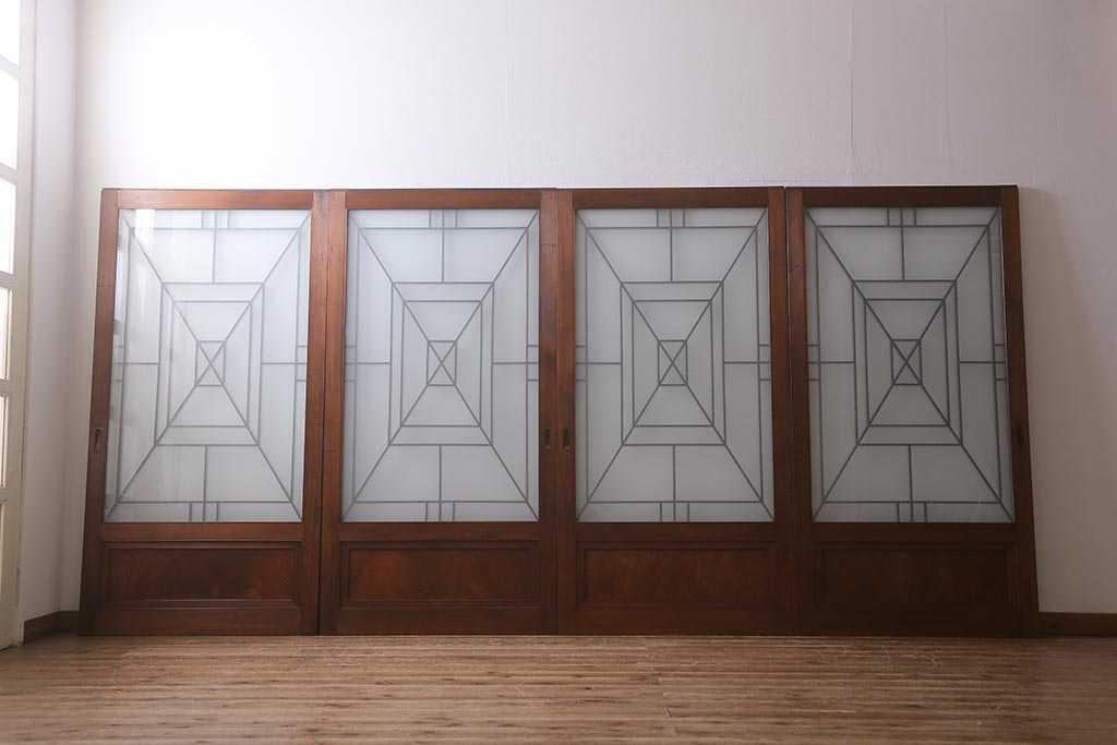 アンティーク建具　和製アンティーク　ヒノキ材　腰板ケヤキ材　上手物!　珍しいデザインが目を引くガラス戸4枚セット(引き戸、建具)(R-042036)