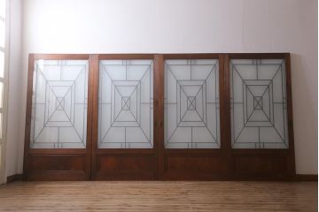 アンティーク建具　和製アンティーク　ヒノキ材　腰板ケヤキ材　上手物!　珍しいデザインが目を引くガラス戸4枚セット(引き戸、建具)(R-042036)