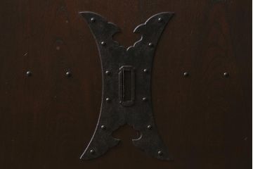 アンティーク建具　和製アンティーク　明治期　蔵戸リメイク　総ケヤキ材　クリアガラス入り　和の趣あふれる蔵戸2枚セット(引き戸、玄関戸)(R-042038)