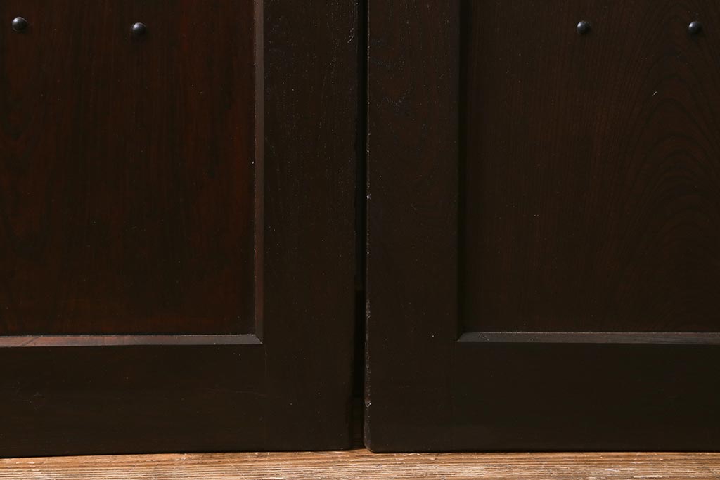 アンティーク建具　和製アンティーク　明治期　蔵戸リメイク　総ケヤキ材　クリアガラス入り　和の趣あふれる蔵戸2枚セット(引き戸、玄関戸)(R-042038)