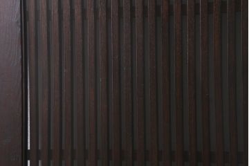 アンティーク建具　和製アンティーク　明治期　蔵戸リメイク　総ケヤキ材　クリアガラス入り　和の趣あふれる蔵戸2枚セット(引き戸、玄関戸)(R-042038)