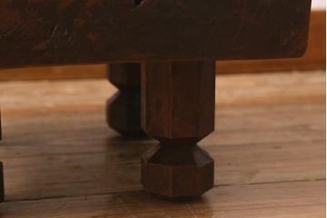 和製アンティーク　欅(ケヤキ)材　古い木の風合いが魅力的な足付将棋盤(花台、飾り台)(R-042049)