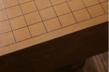 アンティーク雑貨　昭和中期　覆い付き　3寸5分　足付碁盤(囲碁盤、花台、飾り台)(R-042050)