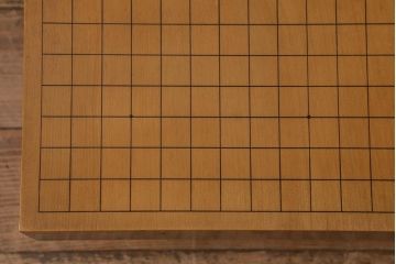 アンティーク雑貨　昭和中期　覆い付き　3寸5分　足付碁盤(囲碁盤、花台、飾り台)(R-042050)