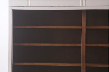 アンティーク家具　昭和中期　ペイント　ナチュラルな雰囲気が魅力の重ね戸棚(食器棚、収納棚、キャビネット)(R-042051)