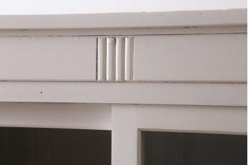 アンティーク家具　昭和中期　ペイント　ナチュラルな雰囲気が魅力の重ね戸棚(食器棚、収納棚、キャビネット)(R-042051)