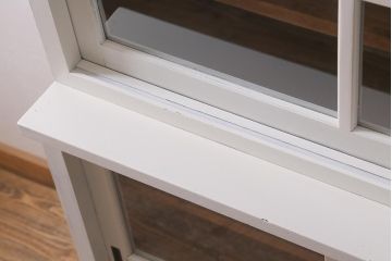 アンティーク家具　昭和中期　ペイント　ナチュラルな雰囲気が魅力の重ね戸棚(食器棚、収納棚、キャビネット)(R-042051)