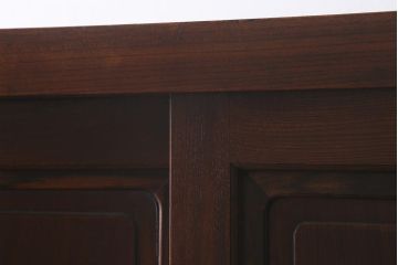 アンティーク家具　最上手物!　前面欅玉杢　黒柿材　希少　重厚な佇まいが魅力的な関東重ね水屋箪笥(収納棚、戸棚)(R-042057)