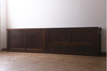 アンティーク家具　最上手物!　前面欅玉杢　黒柿材　希少　重厚な佇まいが魅力的な関東重ね水屋箪笥(収納棚、戸棚)(R-042057)