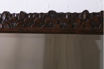 中古　伝統工芸　軽井沢彫り　桜の意匠が目を引く上品な佇まいの姿見(鏡、ミラー)(R-042059)