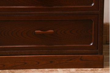 中古　国産　桐材　指物家具　漆塗り　仕掛け付きの小タンス(引き出し、サイドチェスト)(定価約14万8千円)(R-042060)