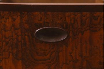 アンティーク雑貨　昭和中期　タモ玉杢材　品の良い落ち着いた佇まいが魅力の角火鉢(木製火鉢)(R-042065)
