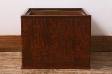 アンティーク雑貨　昭和中期　タモ玉杢材　品の良い落ち着いた佇まいが魅力の角火鉢(木製火鉢)(R-042065)