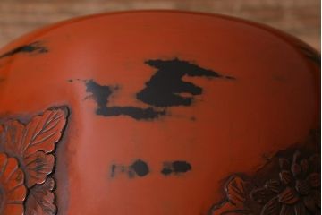 アンティーク雑貨　時代物　菊の図　古い鎌倉彫根来塗火鉢(てあぶり)(R-042066)