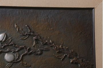 ビンテージ雑貨　正源作　ブロンズレリーフ　鹿と桃(銅板)(R-042068)