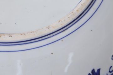 アンティーク雑貨　骨董　明治期　ベロ藍　花籠図　染付一尺六寸大皿(和食器)(R-042069)