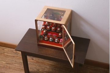 ビンテージ雑貨　昭和期　古い木目込み人形　五段雛飾り(雛人形、ケース付)(R-042072)