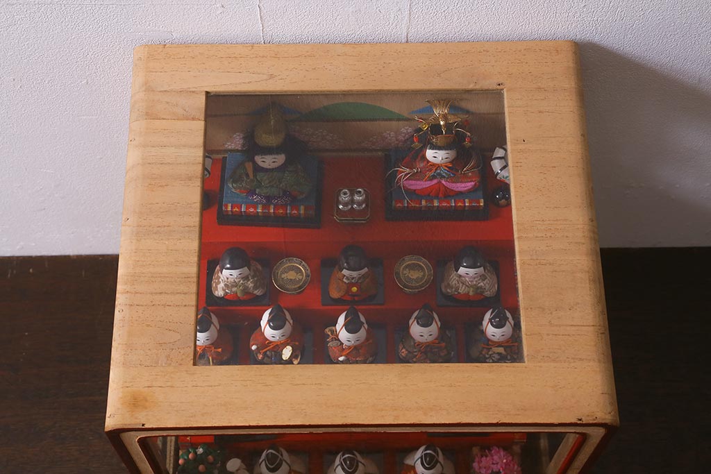 ビンテージ雑貨　昭和期　古い木目込み人形　五段雛飾り(雛人形、ケース付)(R-042072)