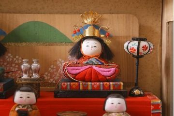 ビンテージ雑貨　昭和期　古い木目込み人形　五段雛飾り(雛人形、ケース付)(R-042072)