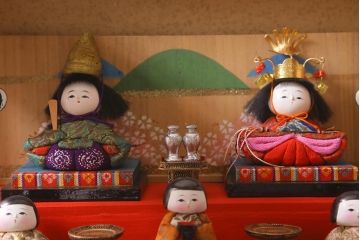 ビンテージ雑貨　昭和期　古い木目込み人形　五段雛飾り(雛人形、ケース付)(R-042072)