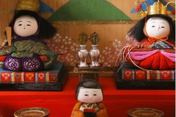 ビンテージ雑貨　昭和期　古い木目込み人形　五段雛飾り(雛人形、ケース付)(R-042072)