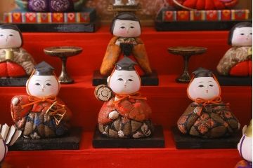 ビンテージ雑貨　昭和期　古い木目込み人形　五段雛飾り(雛人形、ケース付)(R-042072)