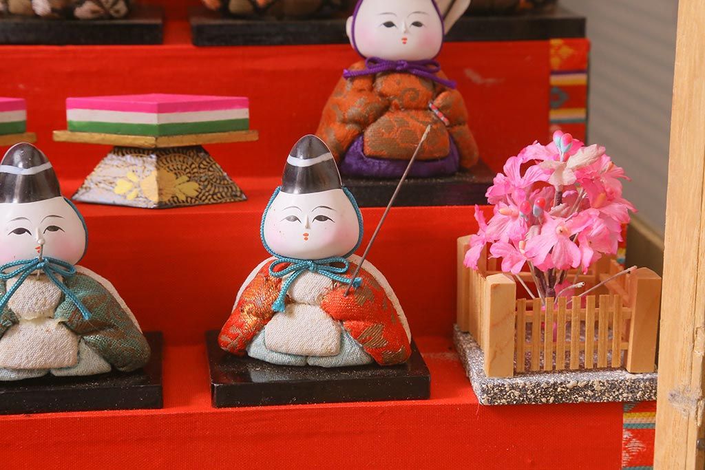 ビンテージ雑貨　昭和期　古い木目込み人形　五段雛飾り(雛人形、ケース付)(R-042072)