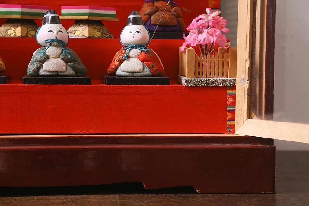 ビンテージ雑貨　昭和期　古い木目込み人形　五段雛飾り(雛人形、ケース付)(R-042072)