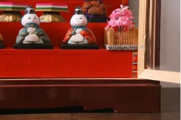 ビンテージ雑貨　昭和期　古い木目込み人形　五段雛飾り(雛人形、ケース付)(R-042072)