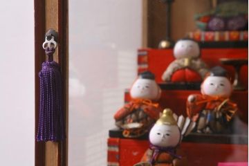 ビンテージ雑貨　昭和期　古い木目込み人形　五段雛飾り(雛人形、ケース付)(R-042072)