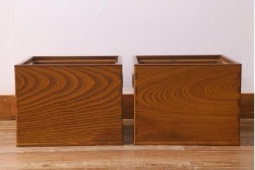アンティーク雑貨　昭和初期　高級品!　桑材　共箱付き　美しい杢目の角火鉢一対(箱火鉢、手あぶり)(R-042074)