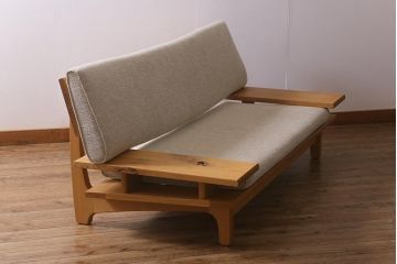 中古　飛騨産業　キツツキ　森のことば　SN15W　木のぬくもりを感じる2人掛けソファ(定価約28万円)(二人掛け、アームソファ)(R-042081)